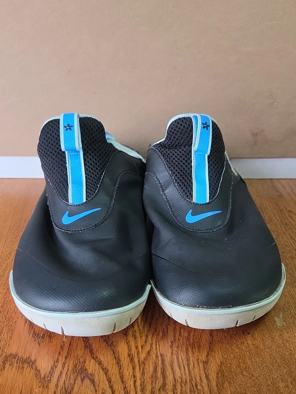 Nike Zoom Pulse nursing shoes 2020 Size 9